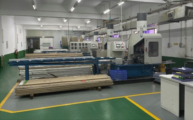 翰勝金屬專(zhuān)業(yè)從事液冷板、散熱片, 散熱系統(tǒng)深度定制化研發(fā)和生產(chǎn).jpg